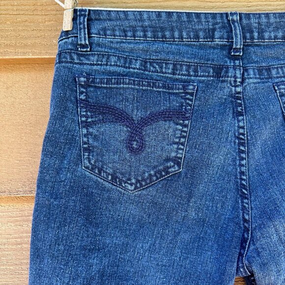 No Boundaries Blue Rinse Boot Cut Women’s Jeans Size 15 - Picture 11 of 12